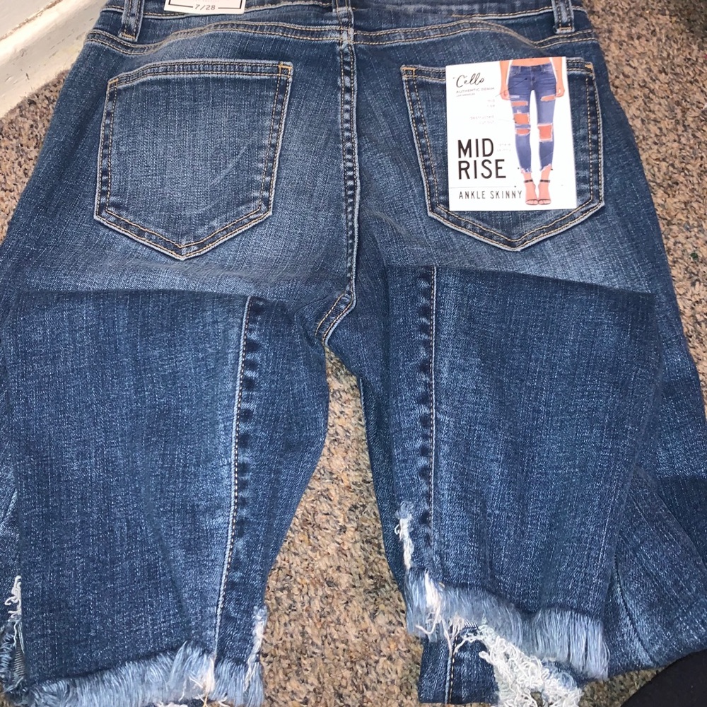 Tag Jeans 👖 - Picture 3 of 3